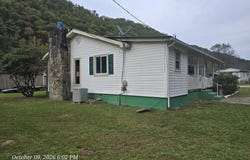 70 COALTON RD, CYCLONE, WV 24827