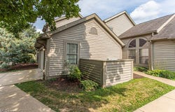 126 N Aspen Court unit: 2, Warren, OH 44484