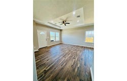 122 East Crestway Street, Hearne, TX 77859