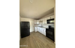 1215 E MISSION Lane, Phoenix, AZ 85020