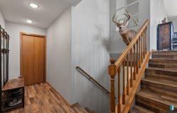 802 Lois Ln, Harrisburg, SD 57032