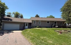 421 Oxford Street W, Worthington, MN 56187