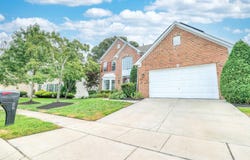 28 Crossing Dr Dr, Linwood, NJ 08221