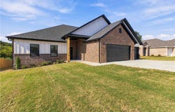 91 W Watson Lane, Farmington, AR 72730