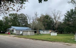 606 W 7th St, Alma, GA 31510