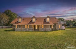 5556 Chalker Rd, Molino, FL 32577