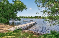 381 Del Rio Drive, Chanhassen, MN 55317