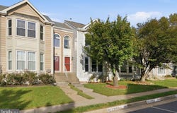 21881 SHALLOW ROCK Square, STERLING, VA 20164