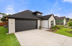 707 Escovedo Drive, Italy, TX 76651