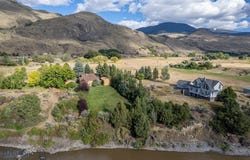 1077 US Highway 89 S, Gardiner, MT 59030