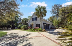 230 Harbor Pointe Drive, Brunswick, GA 31523