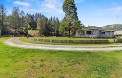 7555 Redwood Highway, Grants Pass, OR 97527