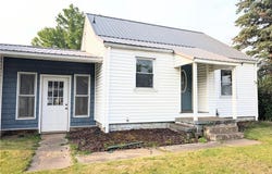 173 6th Street SW, Brewster, OH 44613