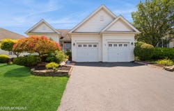 9 Glen Eagles Way, Monroe, NJ 08831