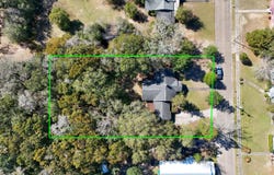 516 College Avenue, DeFuniak Springs, FL 32435