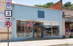 342 S Monroe St, Alderson, WV 24910