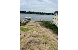 7922 Lakewood Drive S, Coloma, MI 49038