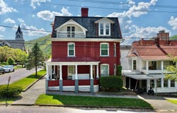 323 Ballengee, Hinton, WV 25951