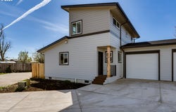 231/233 S 41ST Pl, Springfield, OR 97478
