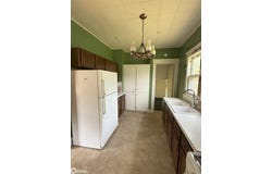 205 S D St, Fairfield, IA 52556