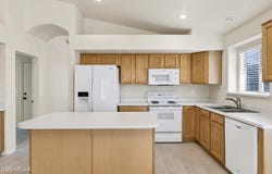 11219 W VERNON Avenue, Avondale, AZ 85392