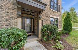 22261 PHILANTHROPIC Drive, ASHBURN, VA 20148