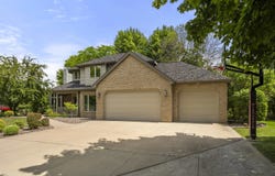 1213 SYMPHONY Boulevard, NEENAH, WI 54952