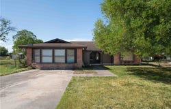 4132 Colony Drive, Robstown, TX 78380