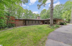 393 Hiawatha Drive, Mt Pleasant, MI 48858