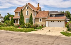 301 N 4th St, Marshalltown, IA 50158