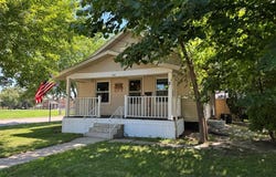 1142 N Minnesota Ave, Hastings, NE 68901