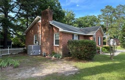 406 N Edinborough Street, Red Springs, NC 28377
