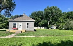 803 11th Street, Aurora, NE 68818