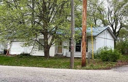 924 S Garfield St, Macomb, IL 61455