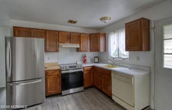 70 Yorktowne Parkway, Whiting, NJ 08759