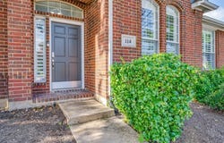 114 Stonecreek Drive, Irving, TX 75063