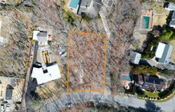 42 Hampton Street, Westhampton Beach, NY 11978