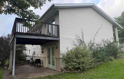 881 Country Club Dr, Akron, IA 51001