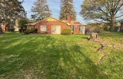 812 HILLCREST DR, STAUNTON, VA 24401