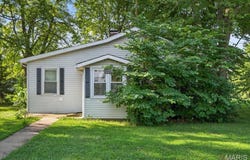 500 School Street, Valmeyer, IL 62295