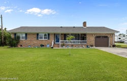 198 Mary Ella Road, Harkers Island, NC 28531
