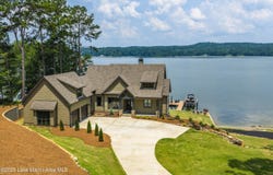 2082 River Oaks Dr, Jacksons Gap, AL 36861