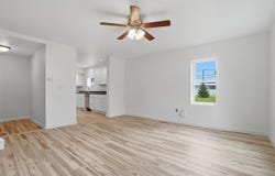 316 E 3rd St, Washington, IA 52353