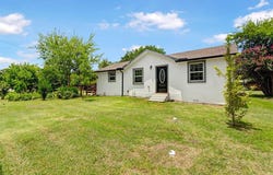803 E 9th Street E, Kemp, TX 75143
