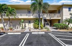 315 S Circle Drive S, Boynton Beach, FL 33435