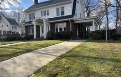 122 Bellevue Ave, Springfield, MA 01108