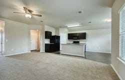 232 Voss, Kyle, TX 78640