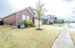 3235 Hunters Glen Drive, Aubrey, TX 76227