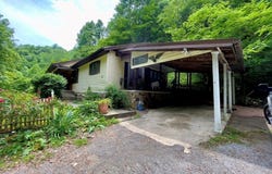 67 Kidd Fork, Banner, KY 41603