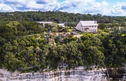 314 Summit Dr, Lakehills, TX 78063